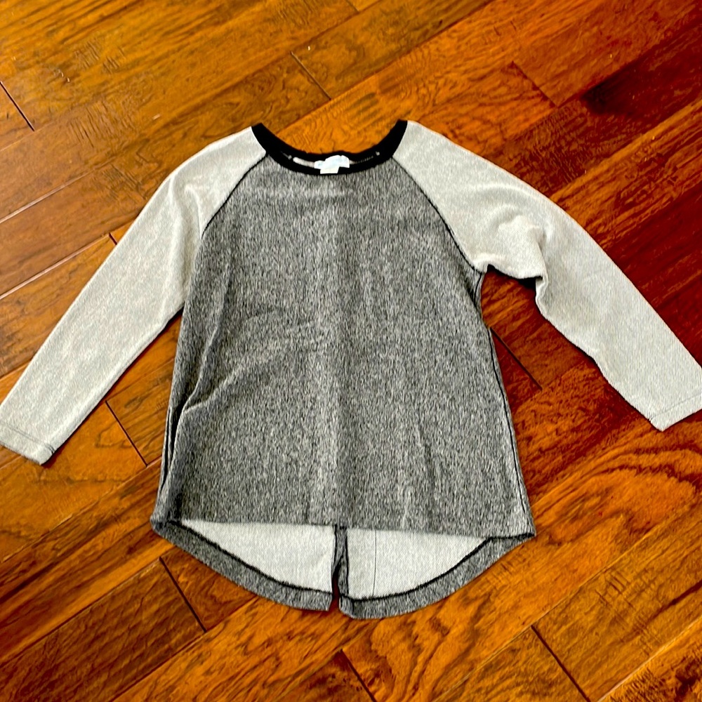 Two toned gray long sleeve shirt